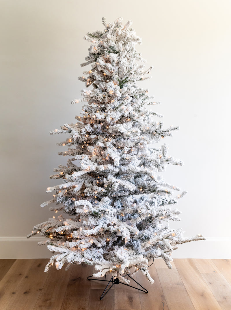 Pre-Lit Faux 7.5' Flocked Tree