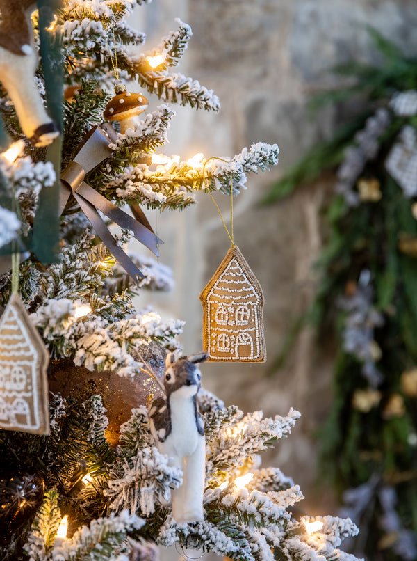 Second picture of Beaded Gingerbread House Ornament