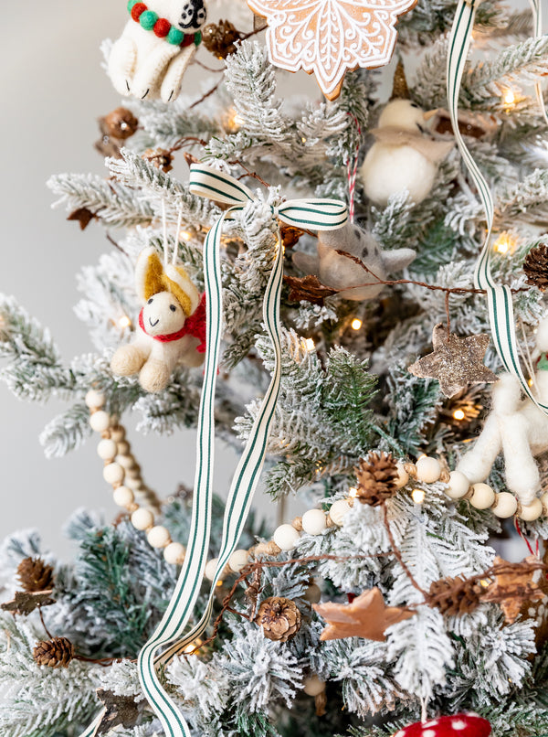 Birch Star & Pinecone Garland