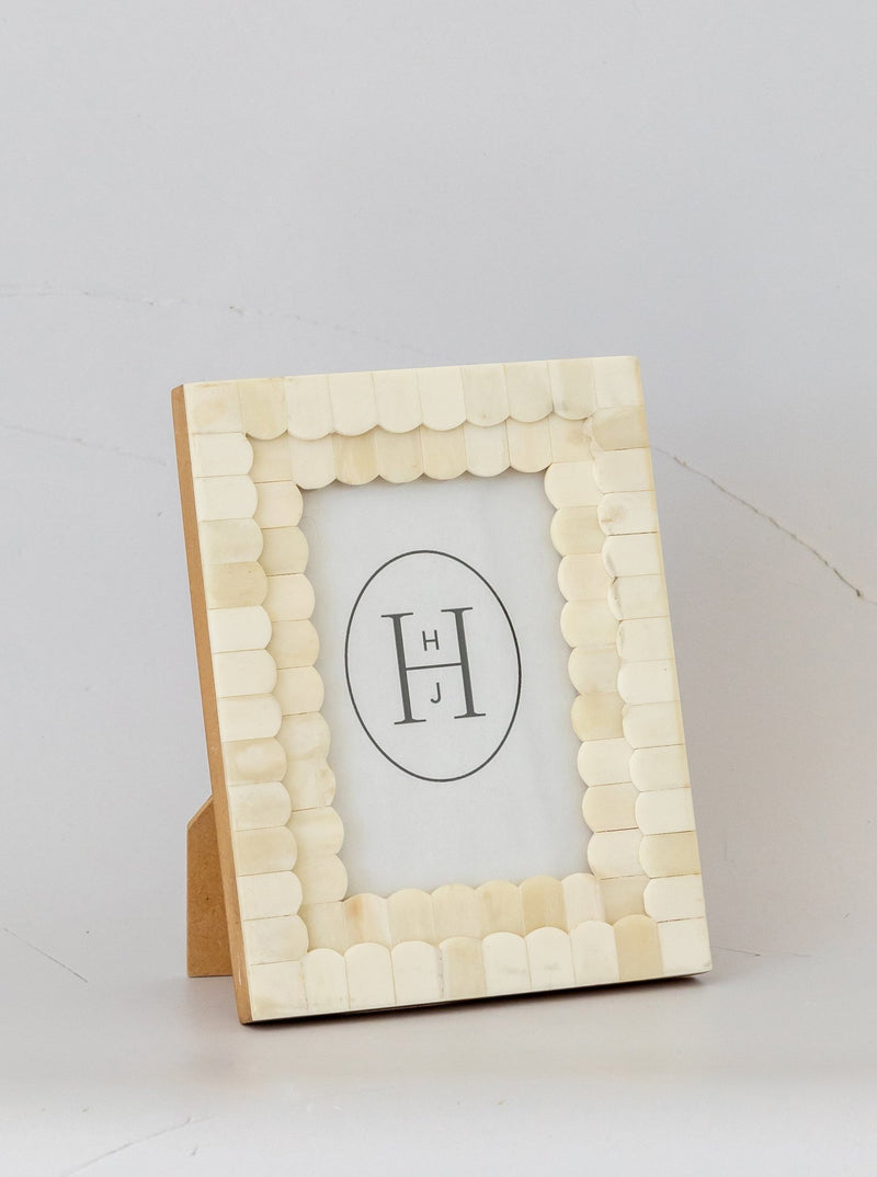 Scalloped Frame - HJDCR0117 - OS