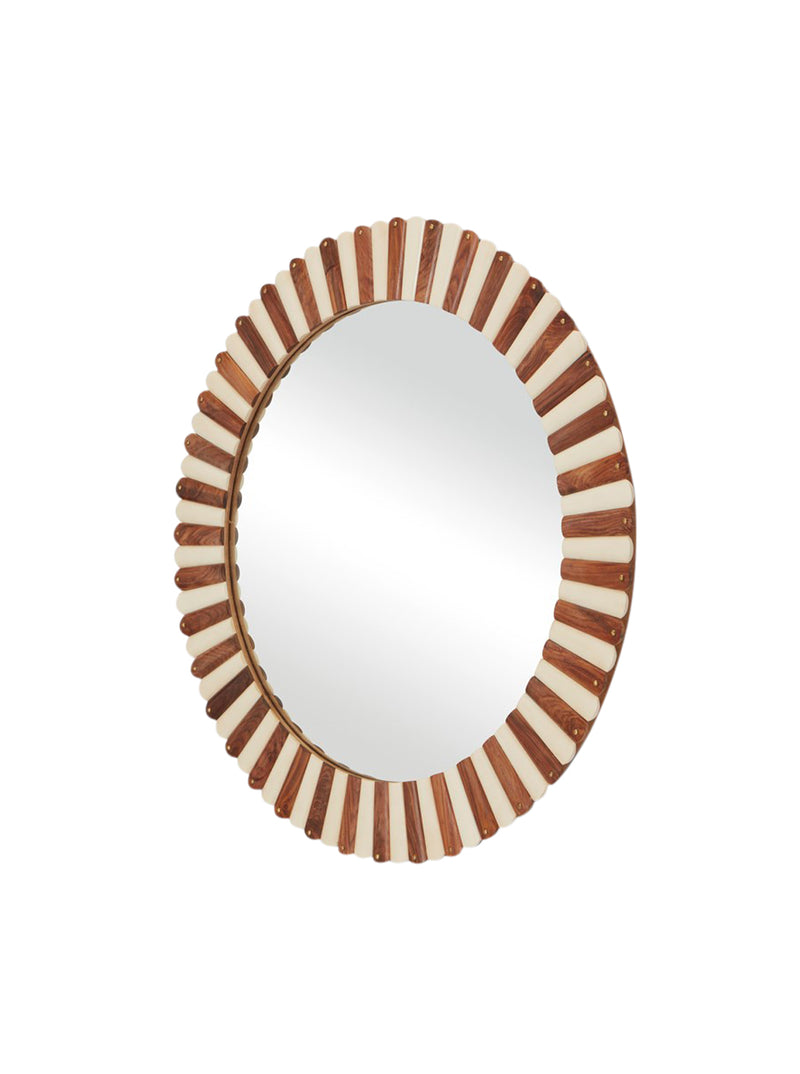 Nicolette Mirror